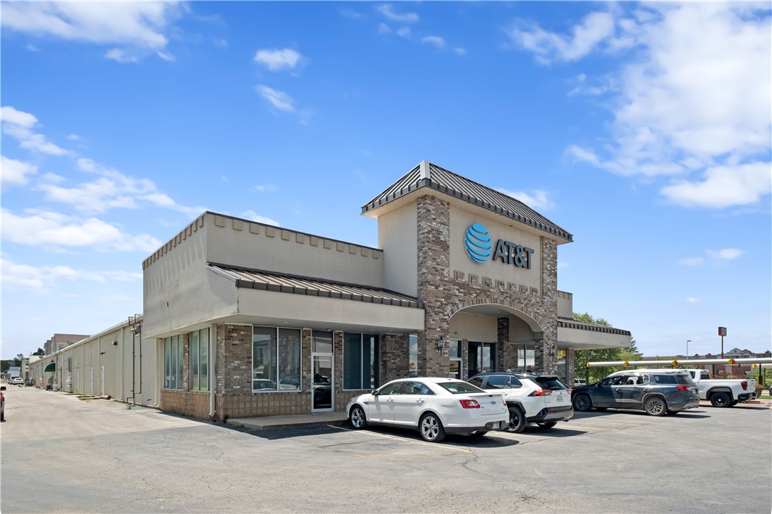 Kingston Centre Plaza - Commercial Lease
