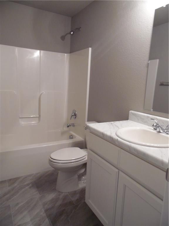 Lakewood 3 - Residential Lease