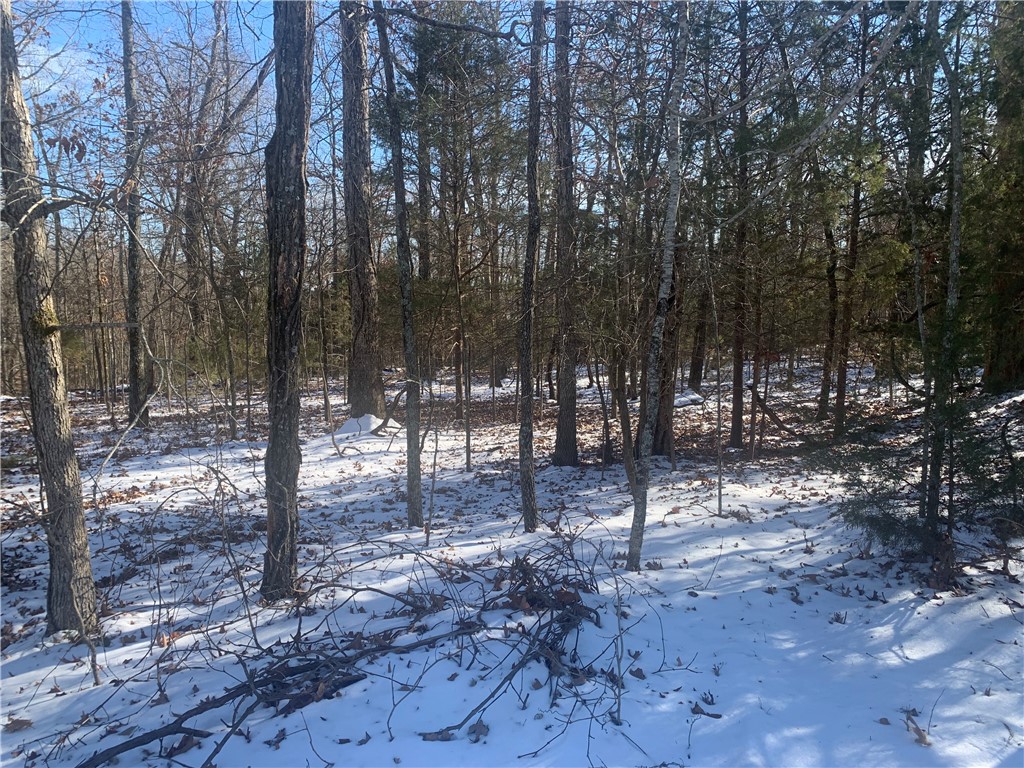 Woodstone - Land