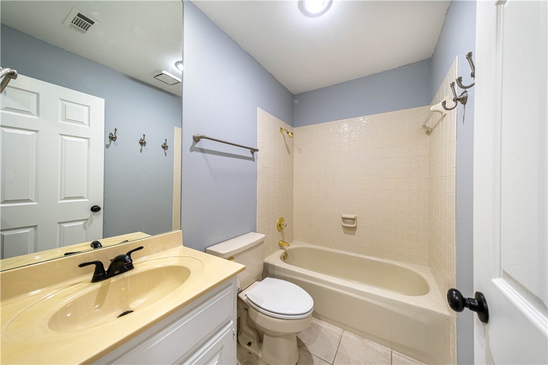 Oaks Add Ph Ii - Residential Lease