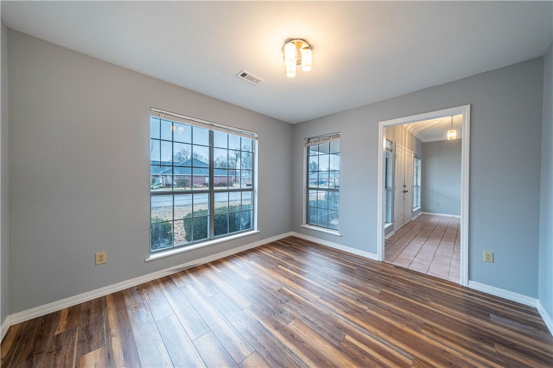 Oaks Add Ph Ii - Residential Lease