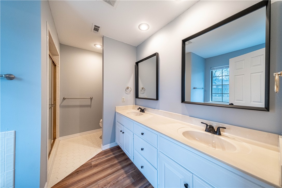 Oaks Add Ph Ii - Residential Lease
