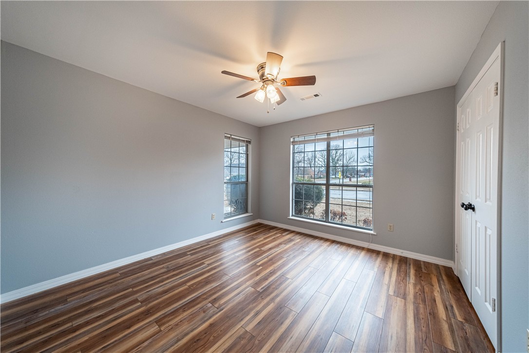 Oaks Add Ph Ii - Residential Lease