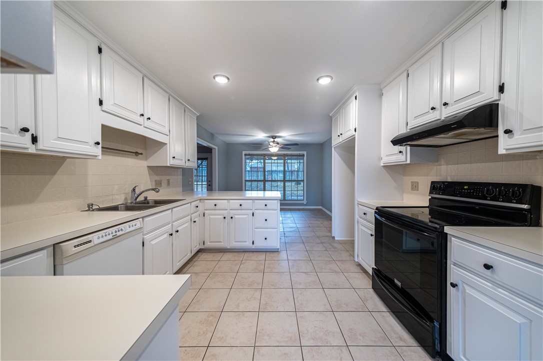 Oaks Add Ph Ii - Residential Lease