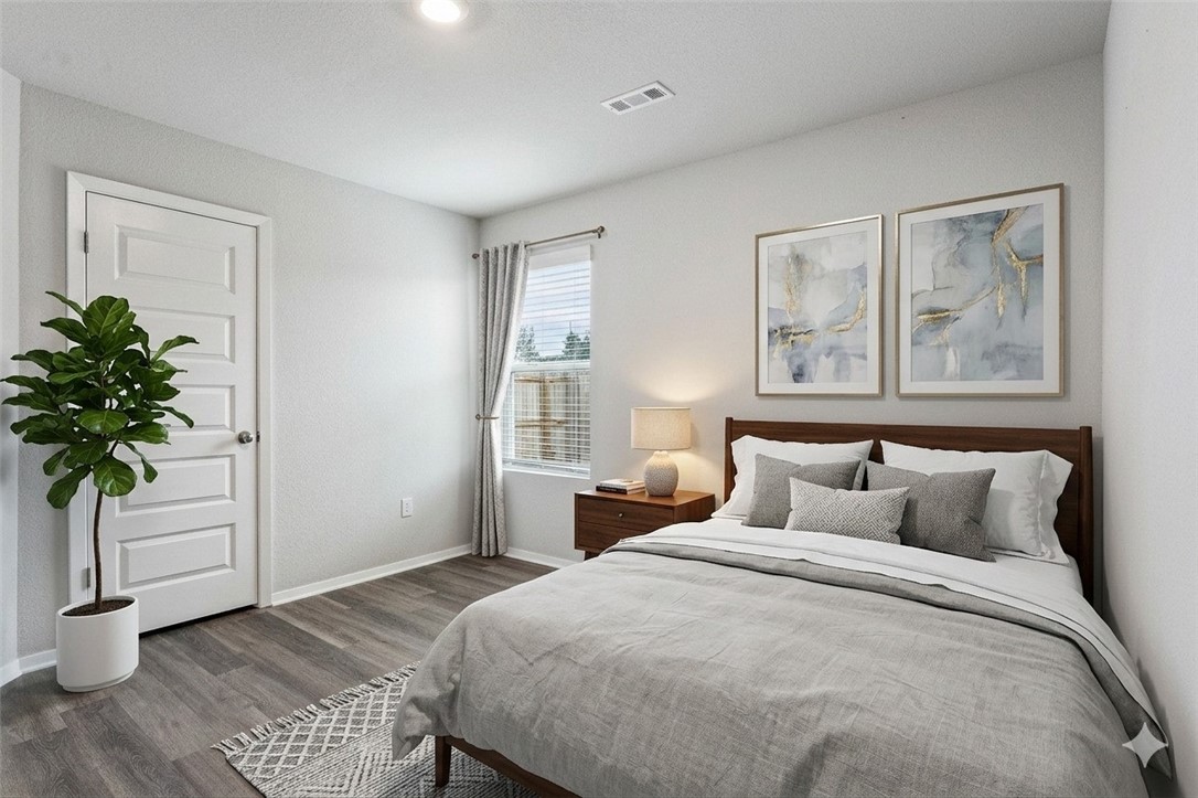 WALNUT HILL SUB PH IV-PEA RIDGE - Residential