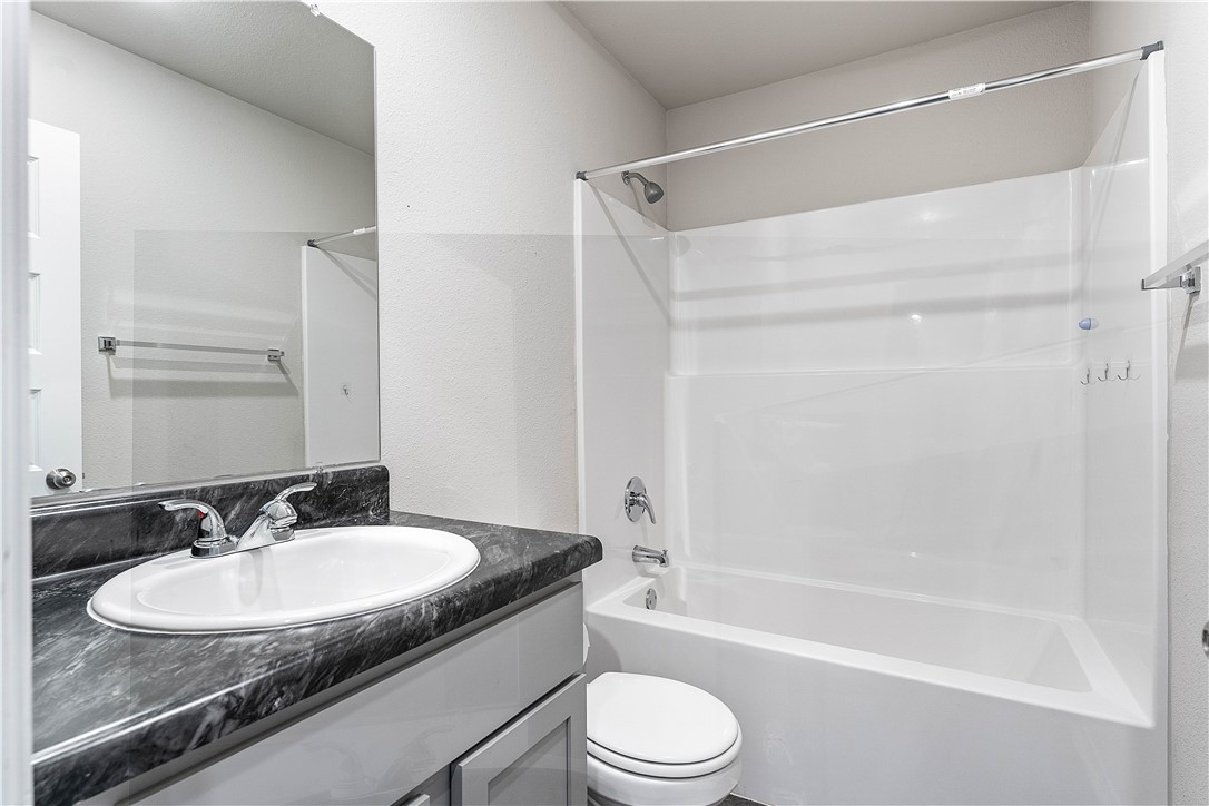WALNUT HILL SUB PH IV-PEA RIDGE - Residential