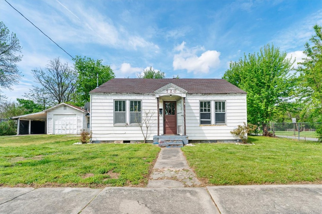 Calling all investors, DIY enthusiasts, and visionary homeowners! Situated on a corner lot in Springdale, this 1944 single-family home offers a rare opportunity to create something special right in town. Whether you’re searching for your next flip, investment property, or a home to customize from the ground up, this property is full of potential and ready for your vision. A true blank canvas with endless possibilities, this is your chance to bring new life to a home in a convenient in-town location. //AGENT OWNED//