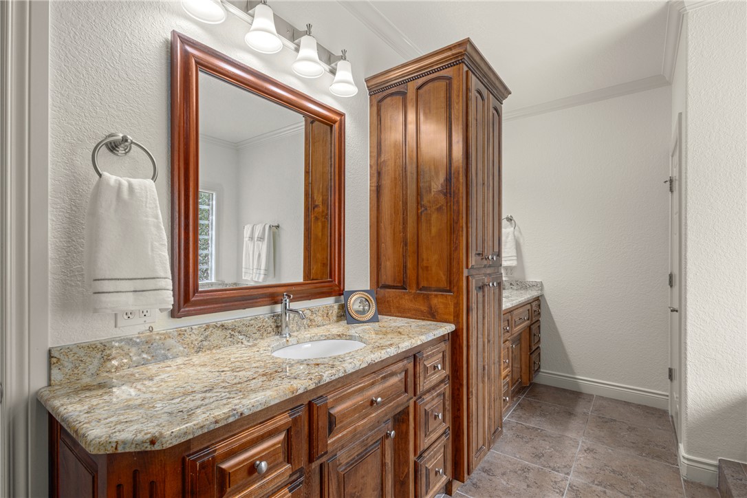 Country Club Estates - Residential