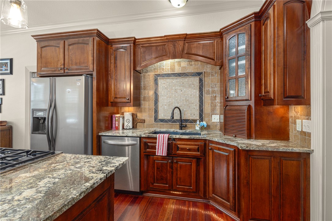 Country Club Estates - Residential