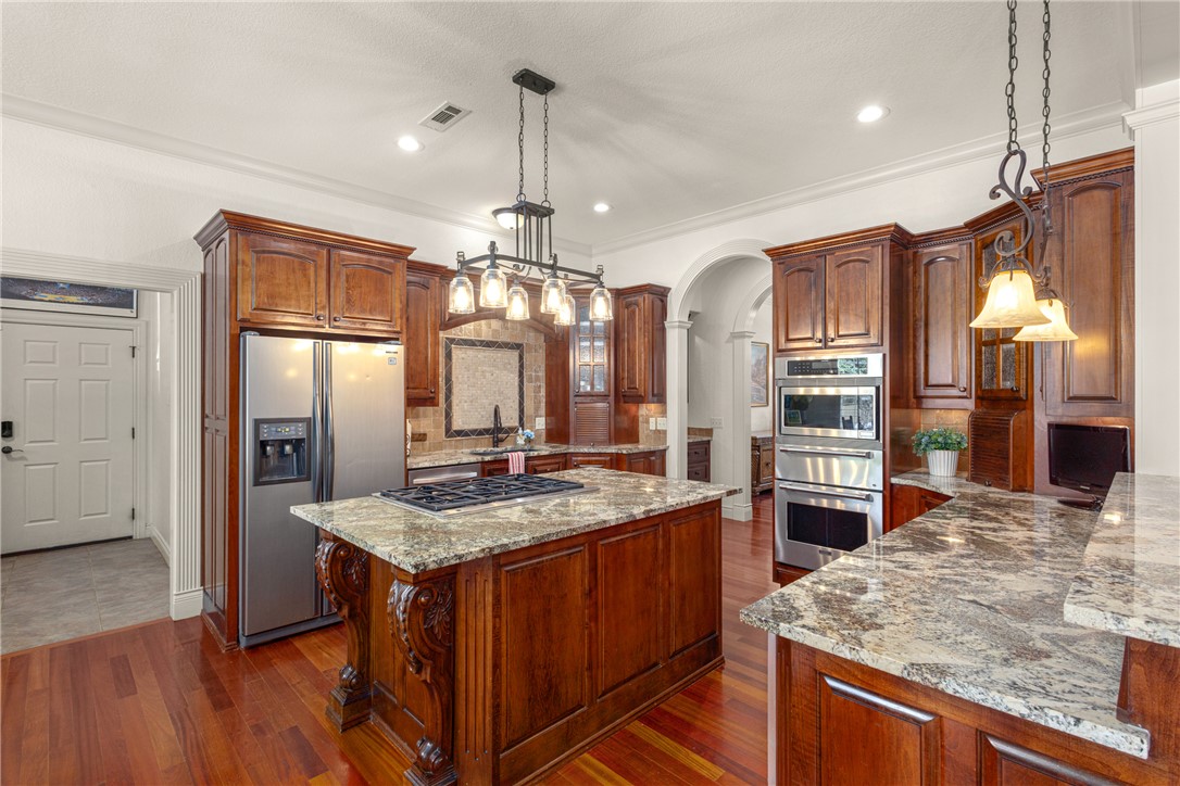 Country Club Estates - Residential