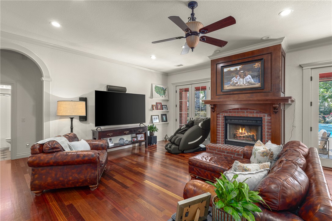Country Club Estates - Residential