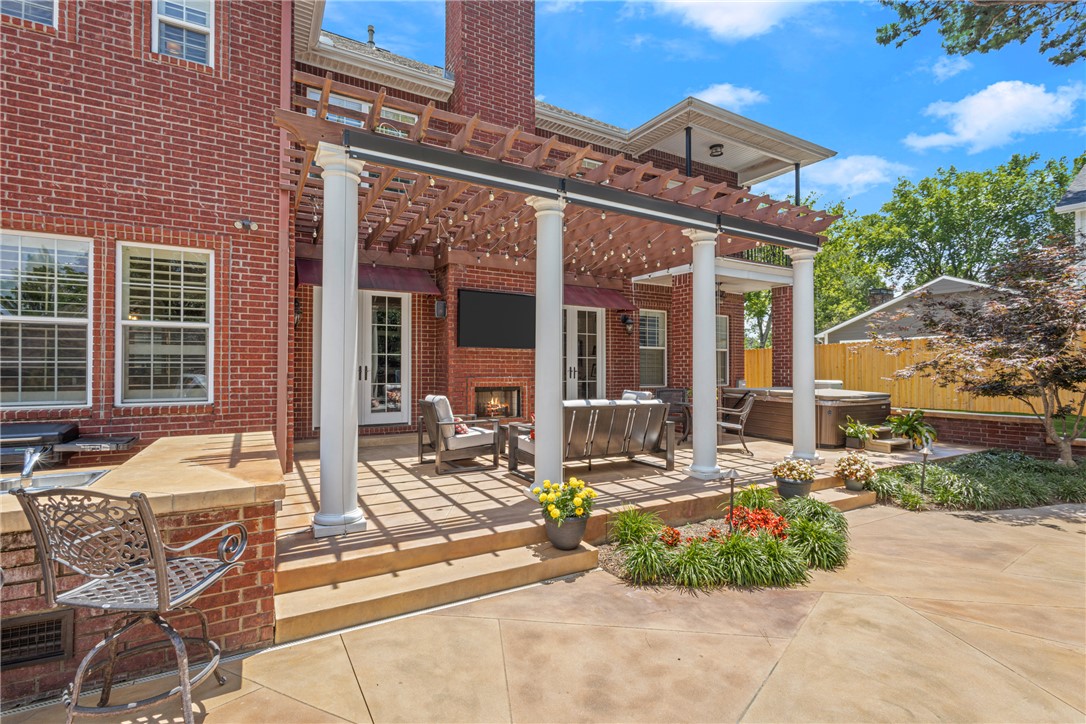 Country Club Estates - Residential