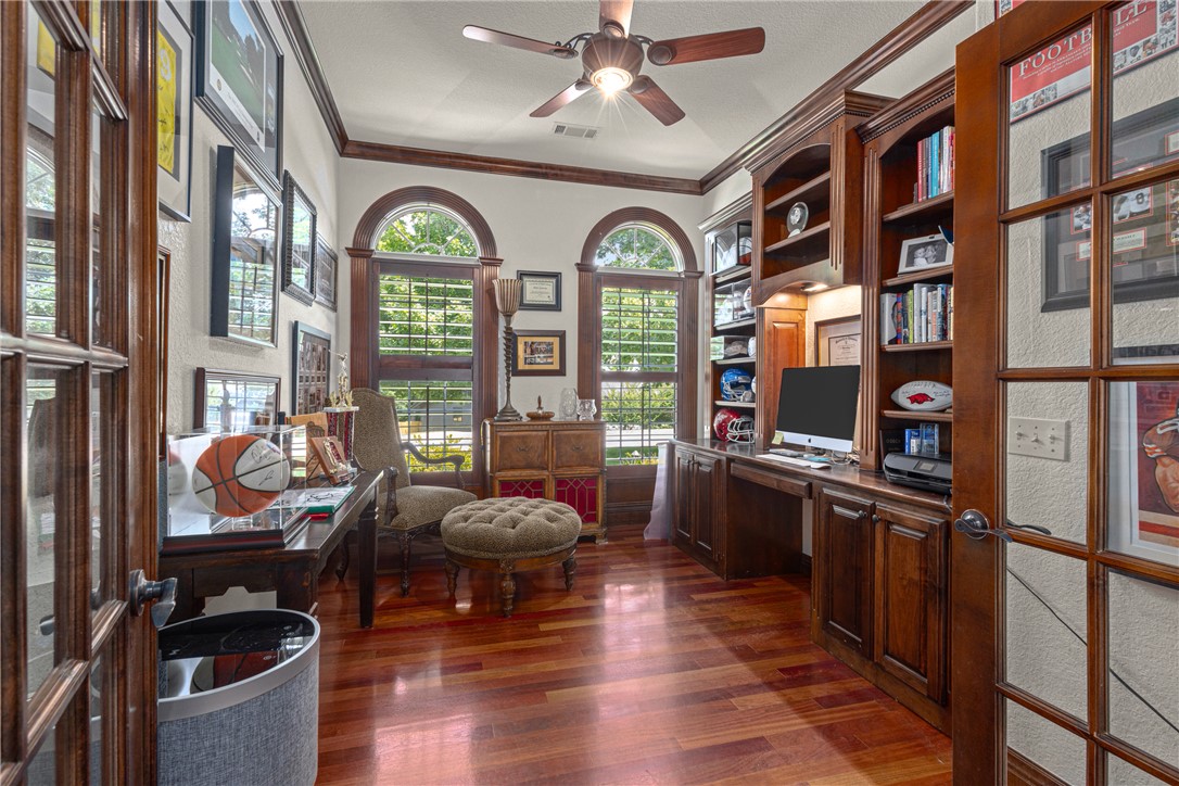 Country Club Estates - Residential