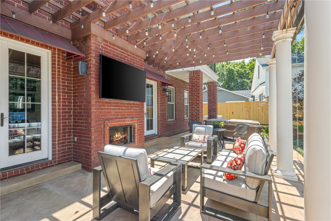 Country Club Estates - Residential