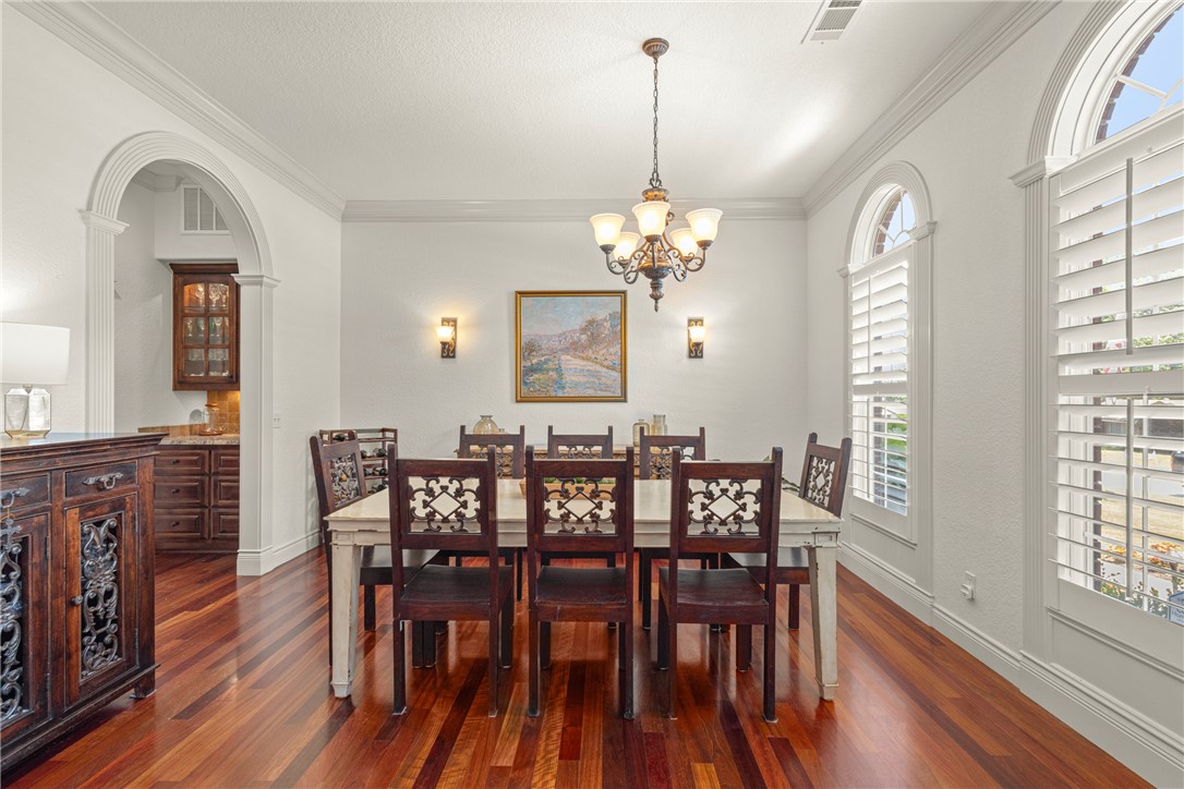 Country Club Estates - Residential