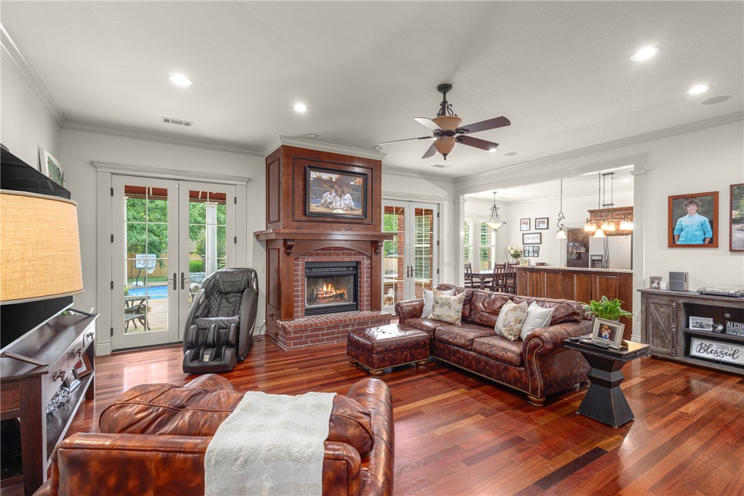 Country Club Estates - Residential