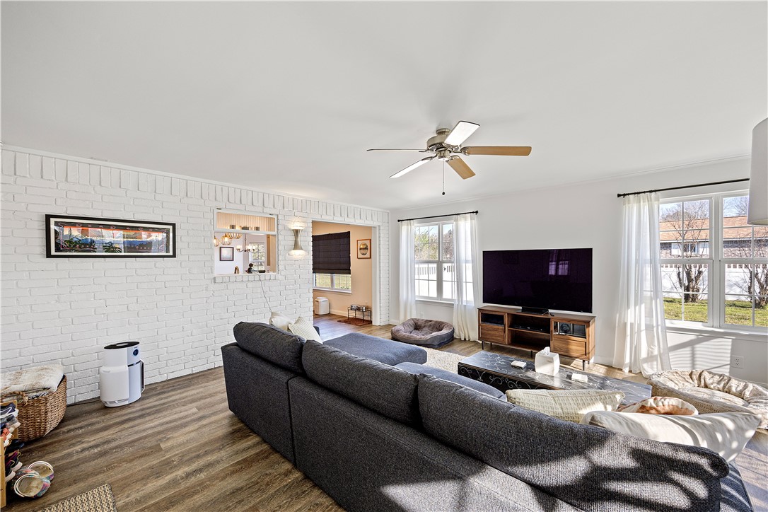 EASTON - Residential