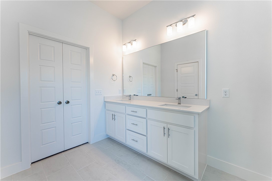 Aurora - Residential Lease