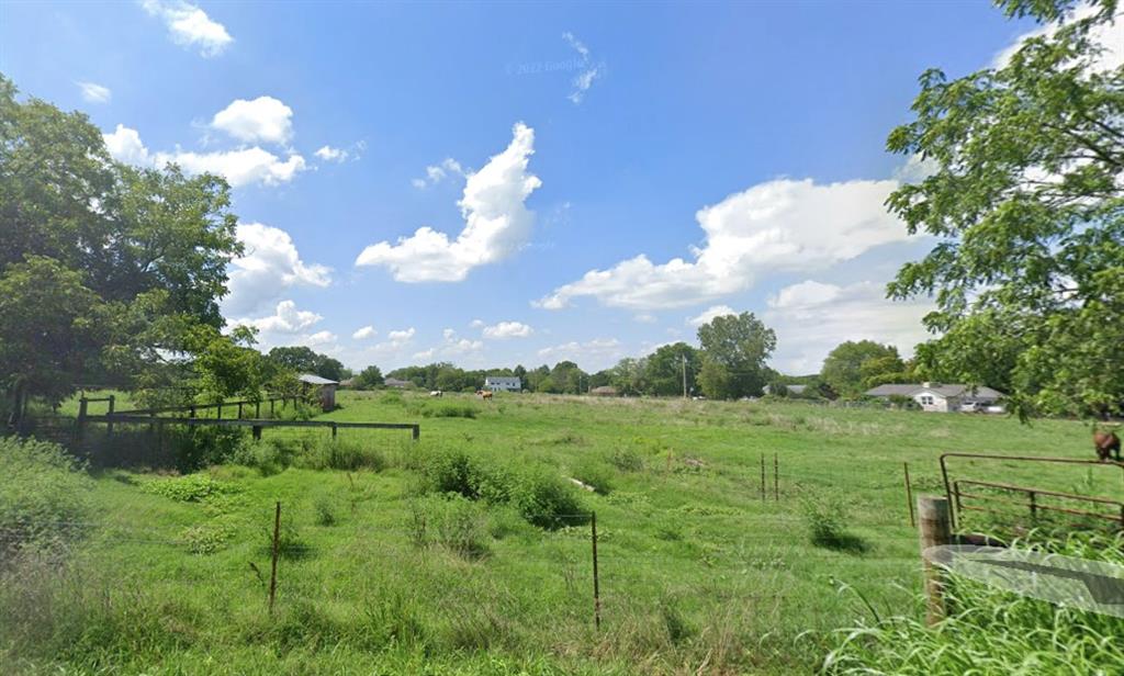 Duplex Zoned land. Located at the center of Gentry. Close to McKee. Already engineered and approved by the city of Gentry.