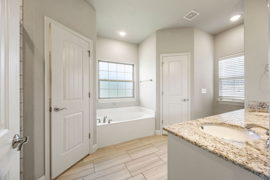 Woodlands, The Ph 1 Siloam Spgs - Residential Lease