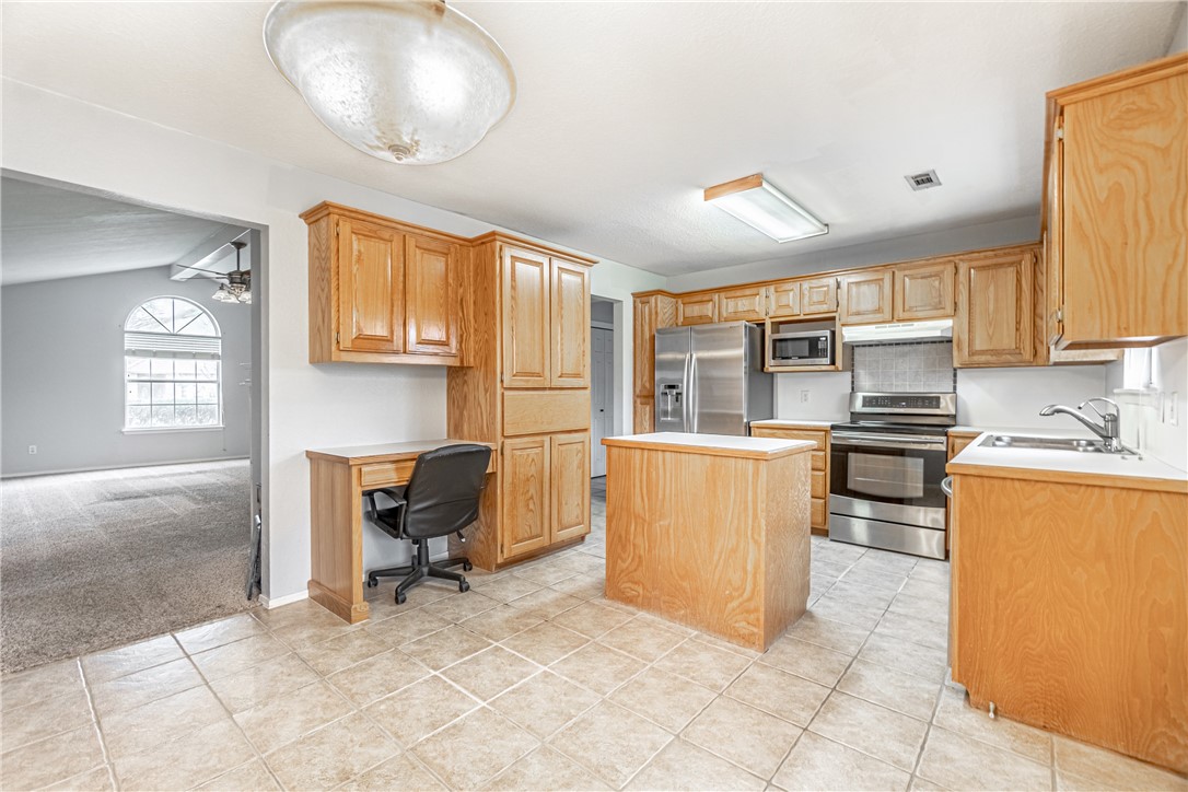 Center Point Park Unit Ii-Lowell - Residential Lease