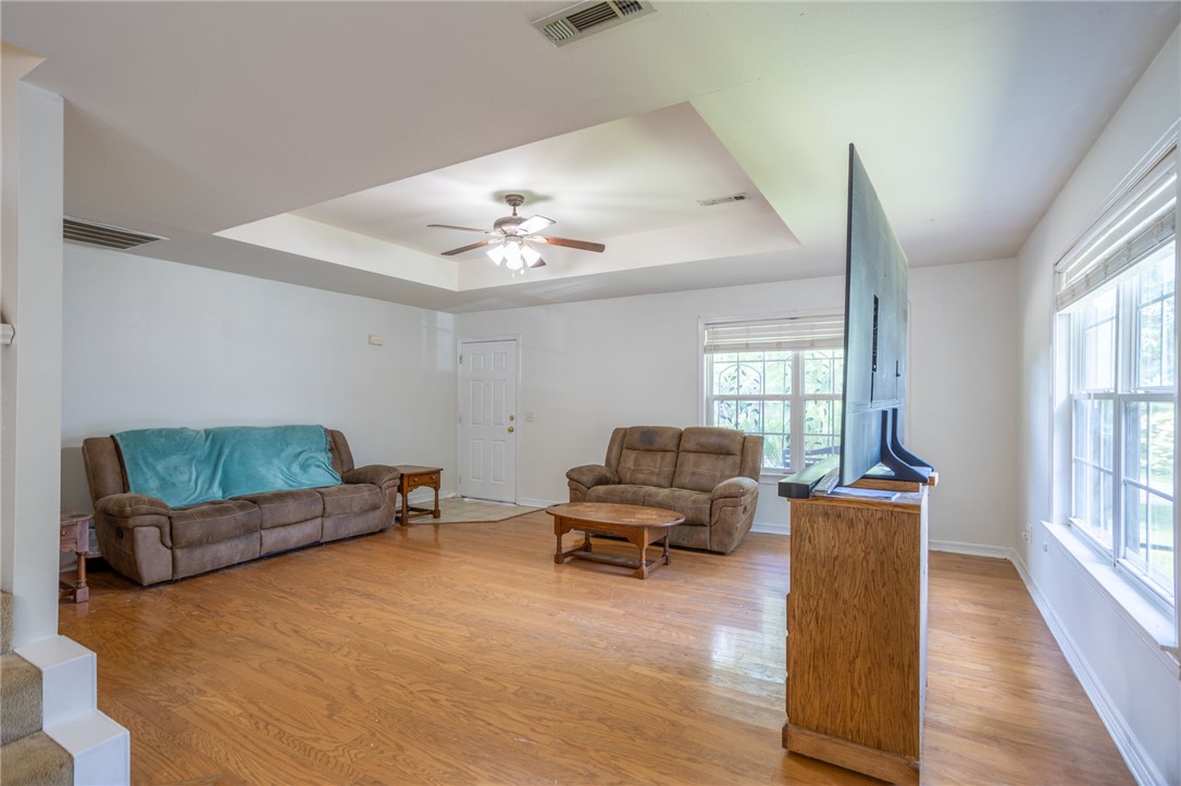 BLUE SPRINGS VILLAGE - Residential
