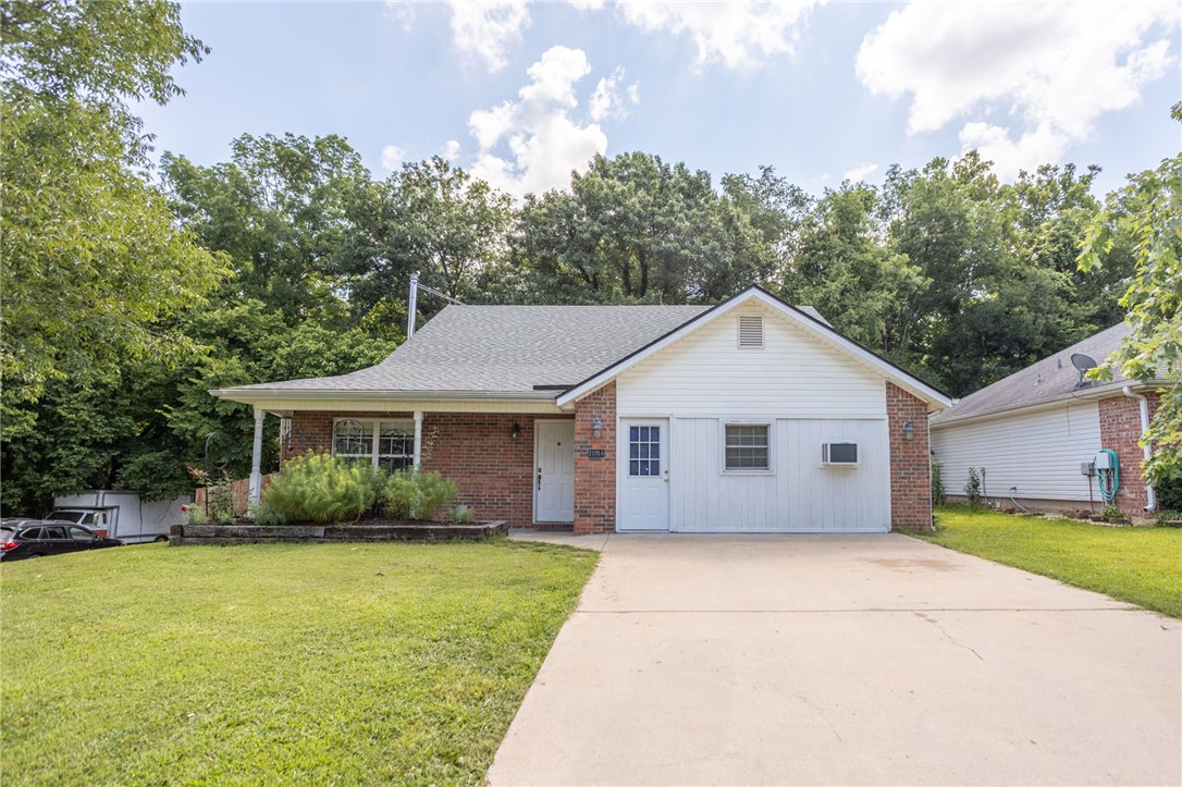 BLUE SPRINGS VILLAGE - Residential