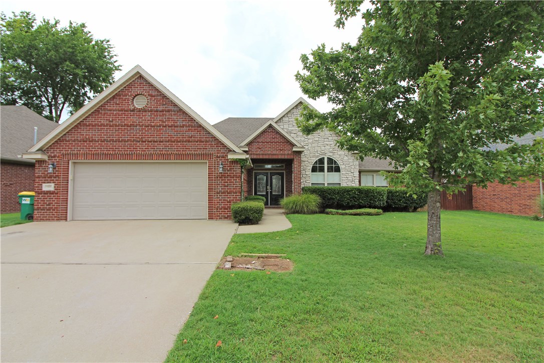 A spacious 4 bedroom, 2 bath home with an open split floor plan, beautiful wood floors, Jacuzzi tub/ walk in closets in master. Large fenced in back yard for privacy and beautifully landscaped.