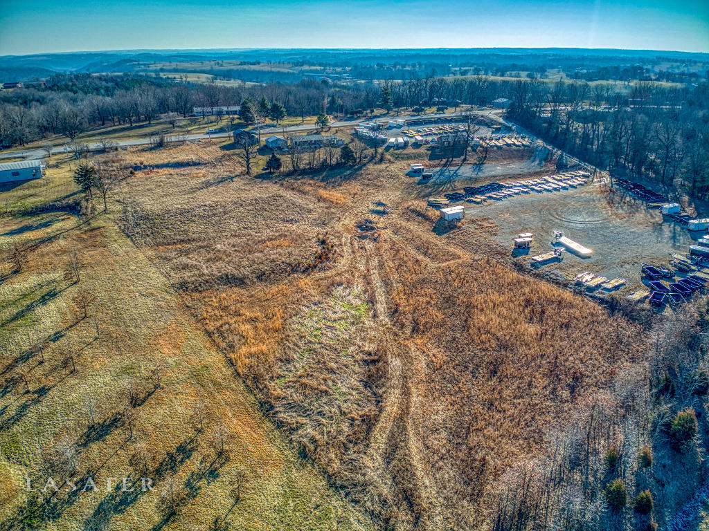 Cody's Corner - Land