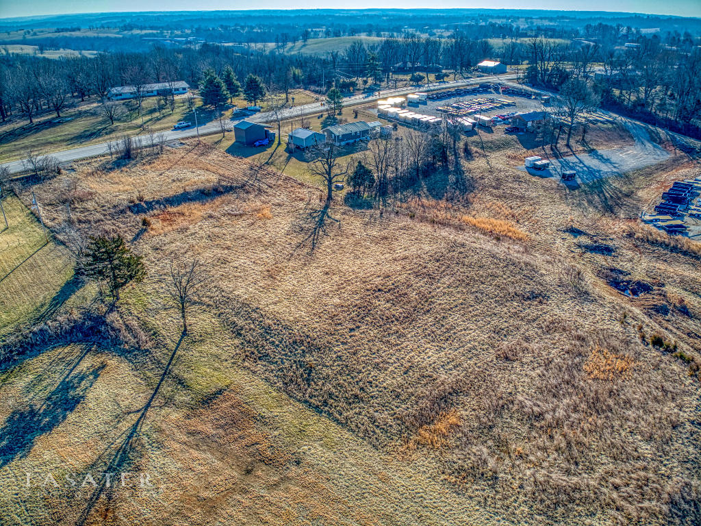Cody's Corner - Land