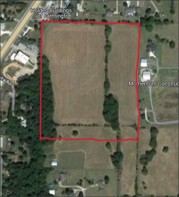 Country Estate or Upscale Subdivision. Beautiful nearly level acreage with panoramic views of the mountains.
Sale of property contingent upon lot split approval by City of Prairie Grove.
If subdivided, seller is going to require a deed restriction of minimum lot size of 1 acre or more and home size to be 2,500 sq ft. (Negotiable).