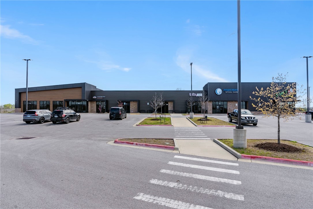 33-20-31-CENTERTON - Commercial Lease