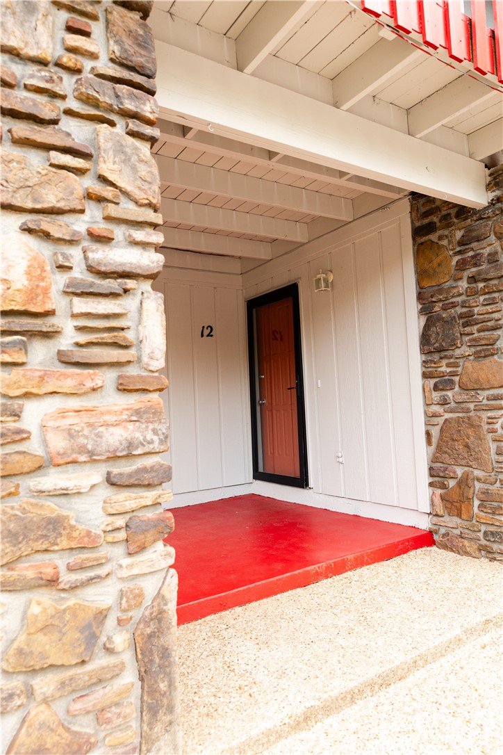 Townhouse Tct 3 A/K/A Drake Court Bvv - Residential