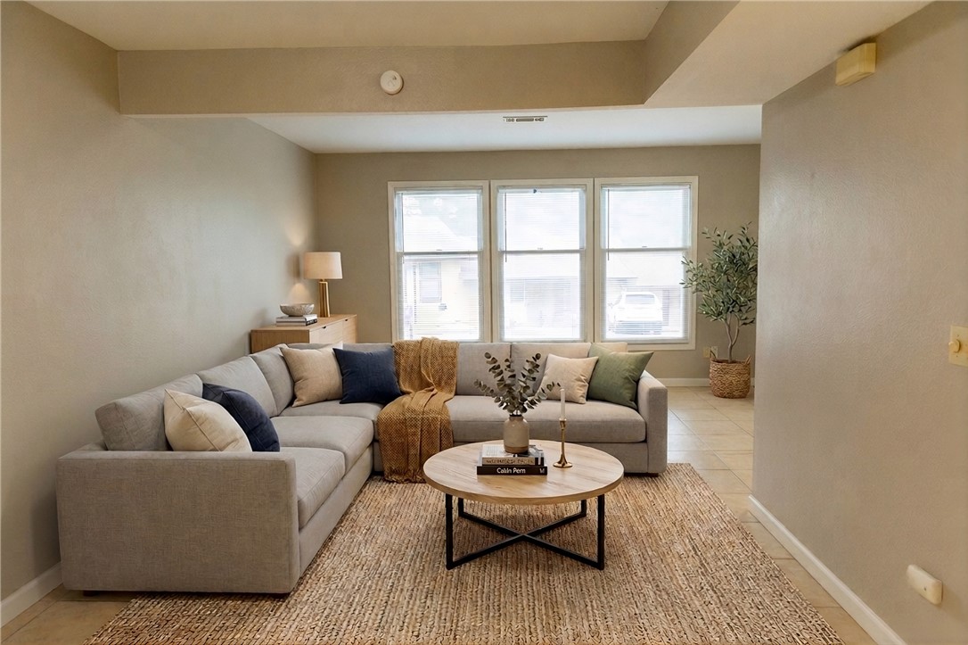 Townhouse Tct 3 A/K/A Drake Court Bvv - Residential