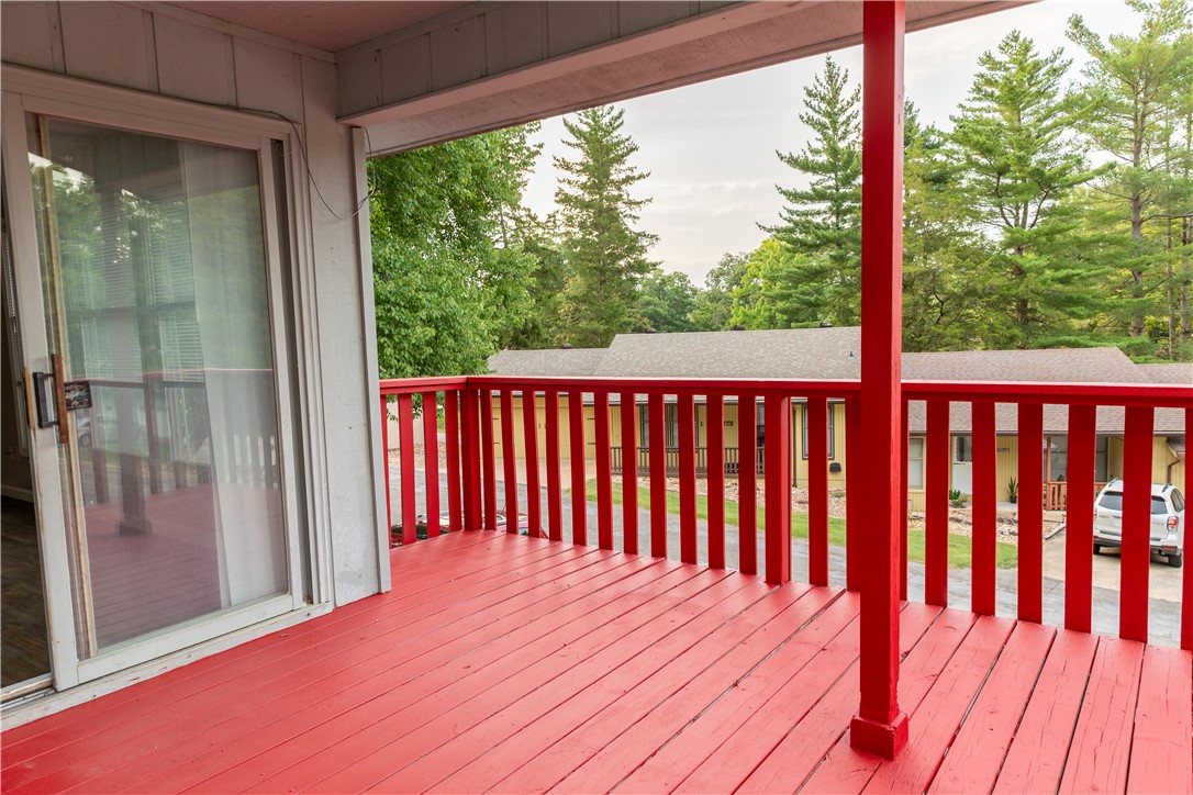 Townhouse Tct 3 A/K/A Drake Court Bvv - Residential