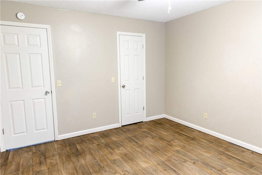 Townhouse Tct 3 A/K/A Drake Court Bvv - Residential