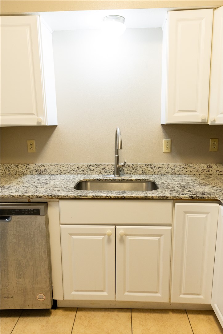 Townhouse Tct 3 A/K/A Drake Court Bvv - Residential
