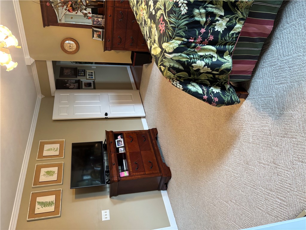 HILLTOP ESTATES - Residential