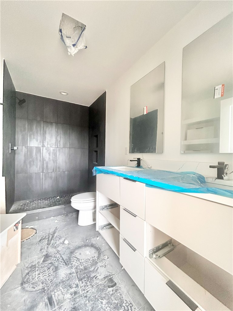 9TH & A HORIZONTAL PROPERTY REGIME-BENTO - Residential