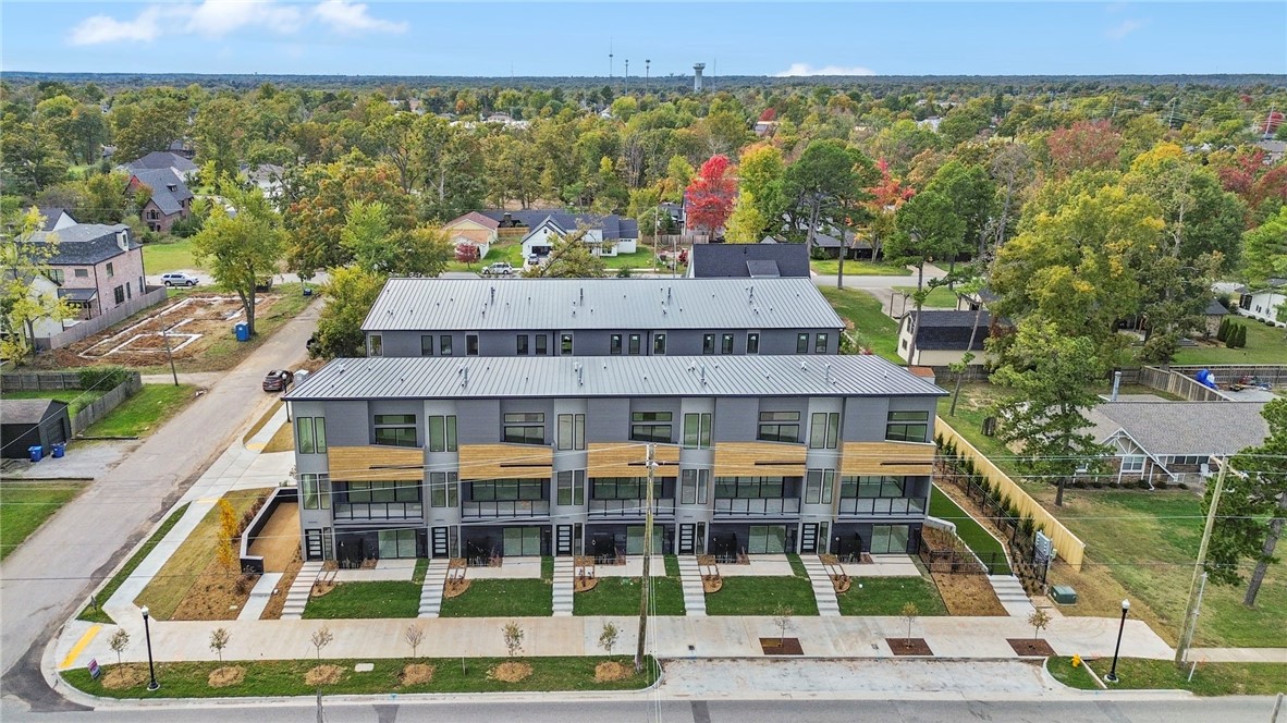 9TH & A HORIZONTAL PROPERTY REGIME-BENTO - Residential