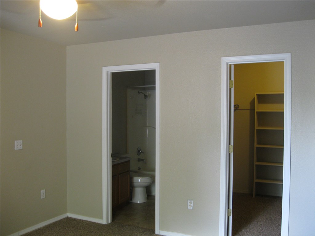 Applegate - Residential Lease