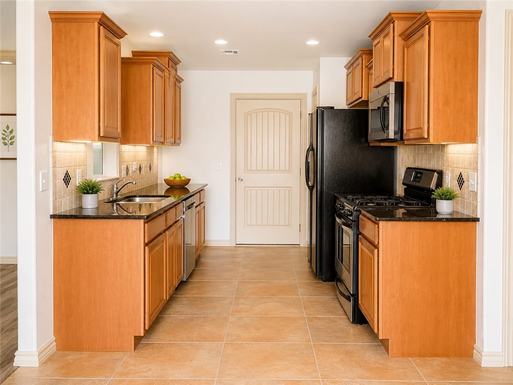 Dixieland Crossing - Residential Lease