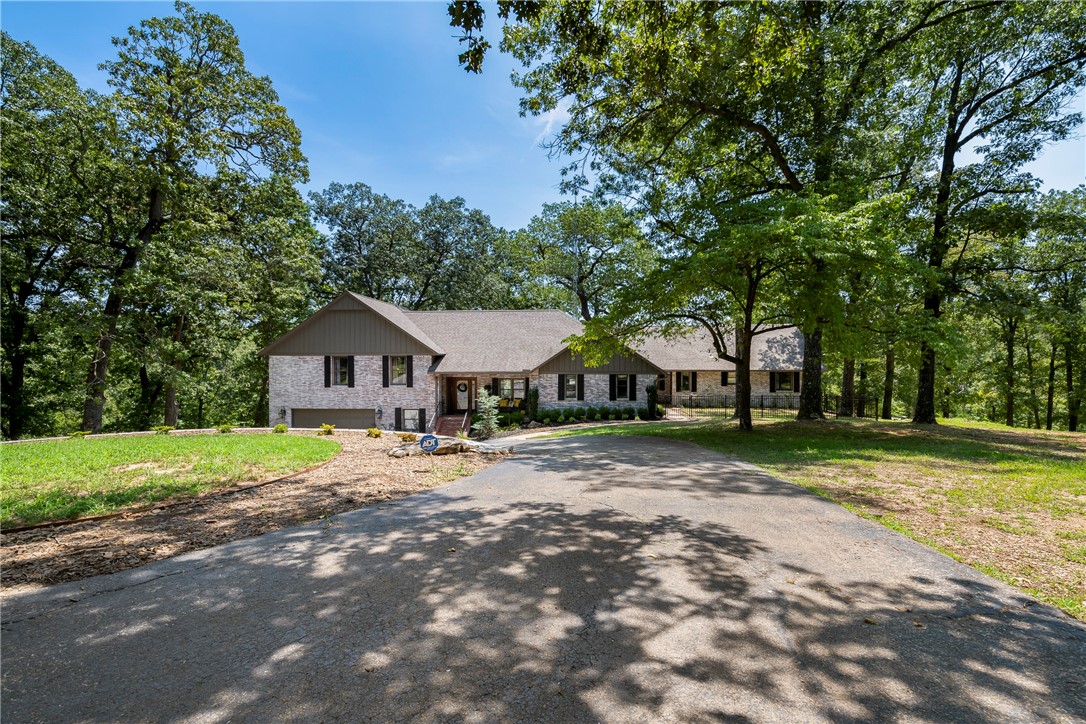 Hawks Landing at Beaver Lake - Residential