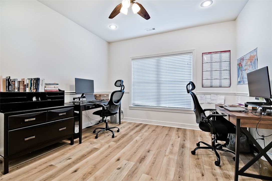 Windsor Manor - Residential