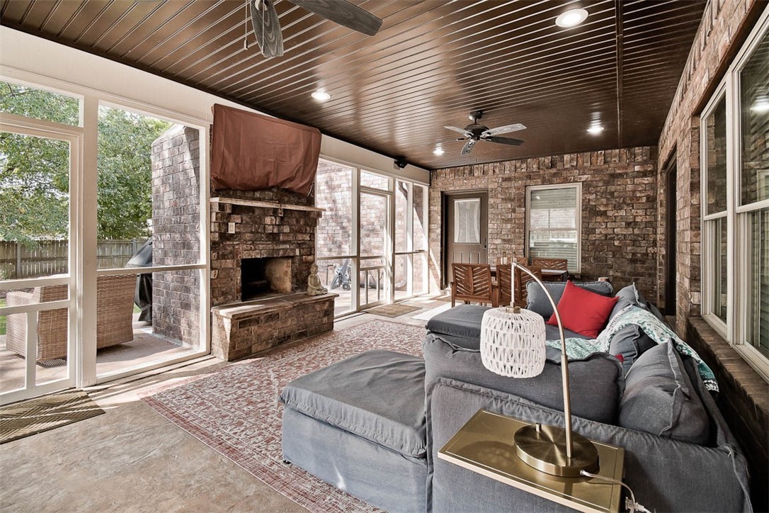 Windsor Manor - Residential