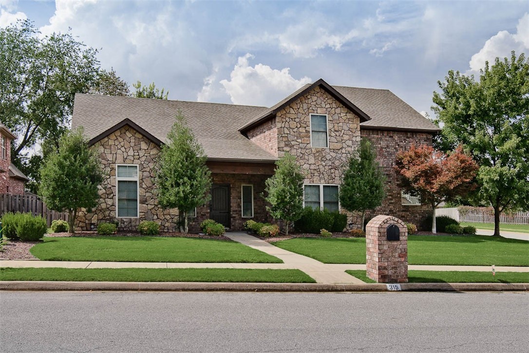 Windsor Manor - Residential