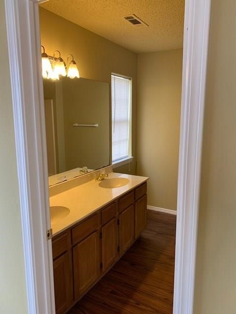 Walnut Park Add Ph III - Residential Lease