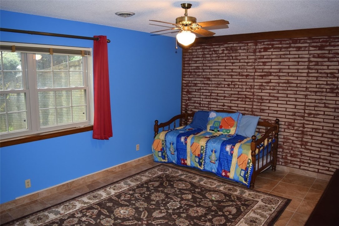Summit Heights Rogers - Residential