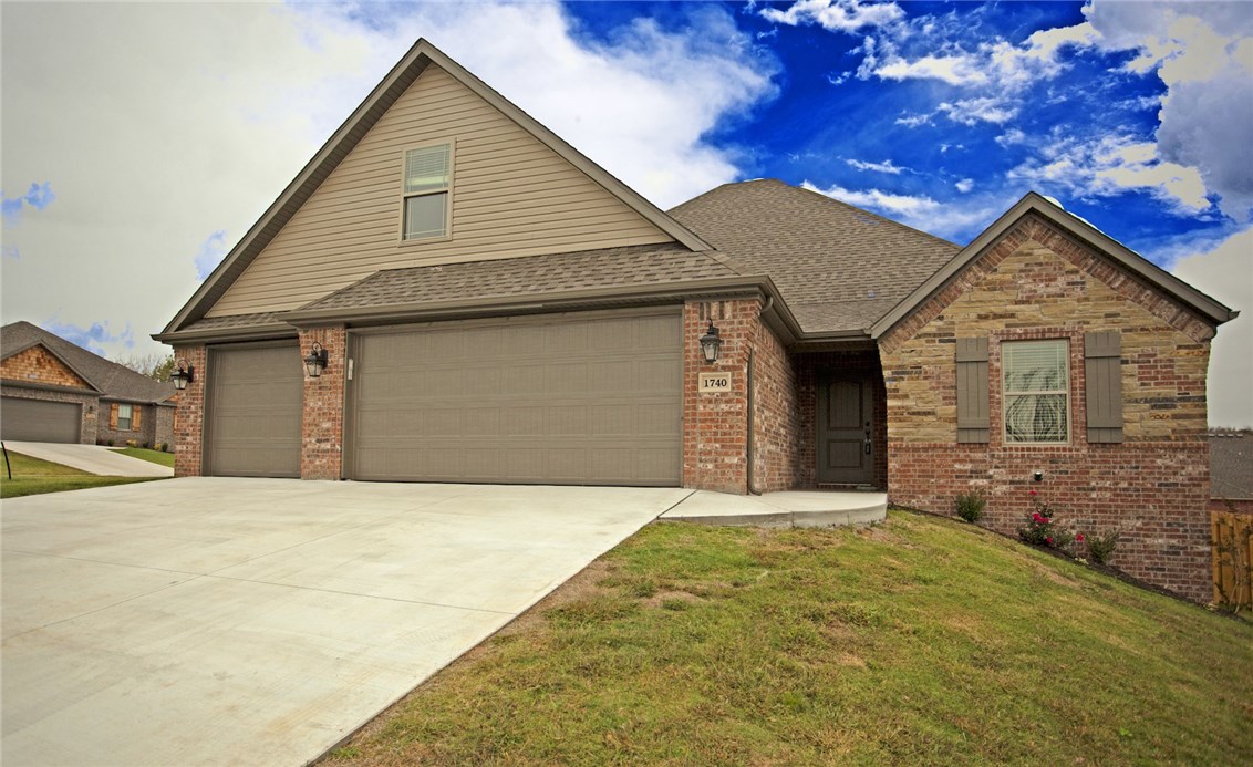 3 bed + bonus, 2.5 bath, 3 car garage in the newest subdivision in Centerton! Built by the award winning Homes by Roth, this home will include front-up lighting, sod yards with front landscaping, complete guttering, privacy fenced backyard, under eve electrical outlets for holiday lighting in the front of the home, and that's just the outside! Come inside and see 2cm granite with under mount sink in kitchen, granite vanity tops in bathrooms, 18" tile in wet areas and hand scraped hardwood flooring in entry, living room and hallways. Split floor plan offering privacy to the master of the house! ***Builder to provide buyer $5000 in concessions***