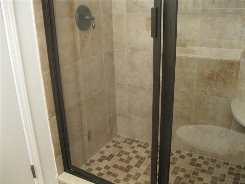 Metfield Courts Bvv - Residential Lease